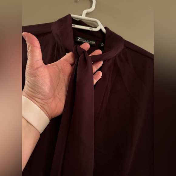 NEW NWT - NYC New York & Compagny - Red Burgundy Wine Blouse Kissing Bow - XL - Picture 1 of 5